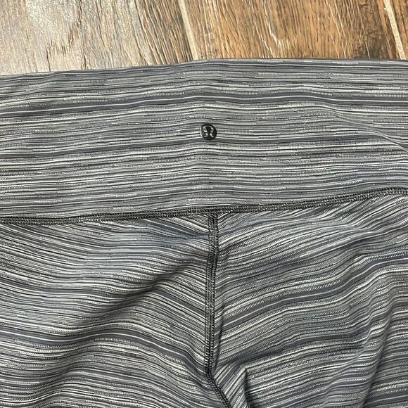 🧘‍♀️ Cropped Lululemon Leggings - Size 8 - New Without Tags - Picture 4 of 4